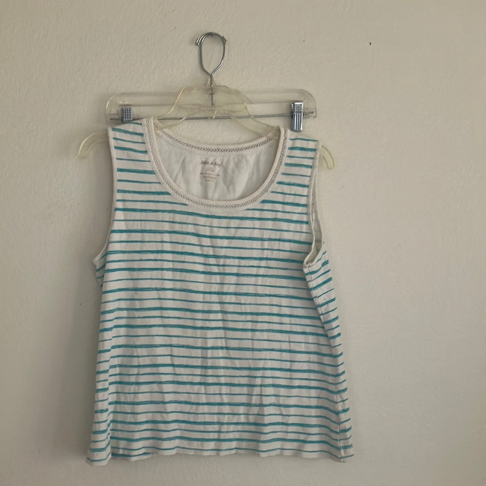 FINAL MARKDOWN White stag tank top large